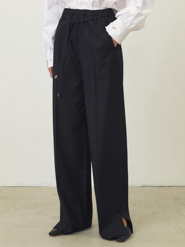 Stripe BANDING slacks_NAVY - ARTID - Modalova