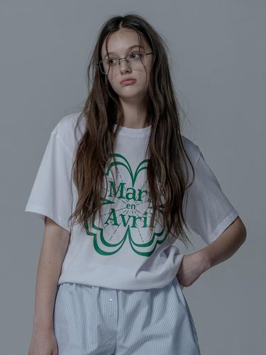 CLOVER TSHIRT_WHITE GREEN - mars en avril - Modalova