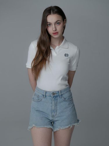 CLOVER KARA BUTTON TSHIRT_WHITE - mars en avril - Modalova