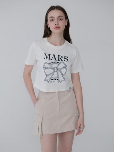 RIBBON CHAIN CROP TSHIRT_IVORY BLACK - mars en avril - Modalova