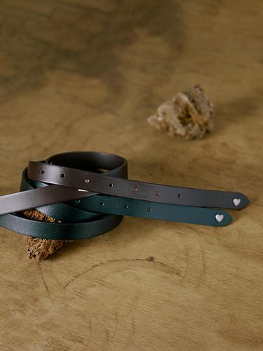 HEART PUNCHING LEATHER BELT - LOVLOV - Modalova