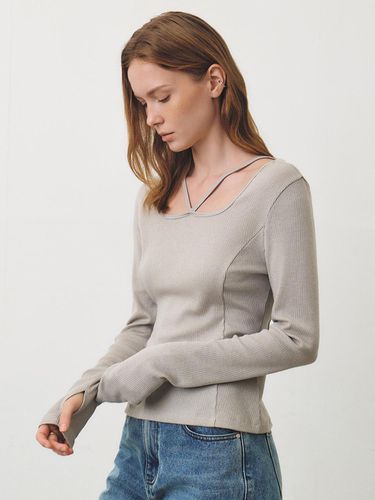 Square Neck Strap Point Long-Sleeved T-Shirt_BEIGE - ARTID - Modalova