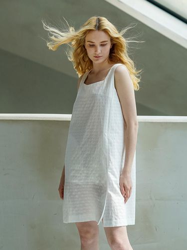 UN MATIN DETE A-LINE SLEEVELESS DRESS_OFF WHITE - NOIXTE - Modalova