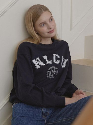 Preppy Logo Graphic Sweatshirt - Navy - NONLOCAL - Modalova