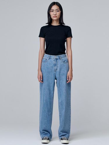 Regular Wide Denim Pants (Light Indigo) - MaLoupe - Modalova