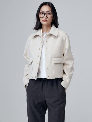 Snap Cropped Jacket (Beige) - MaLoupe - Modalova