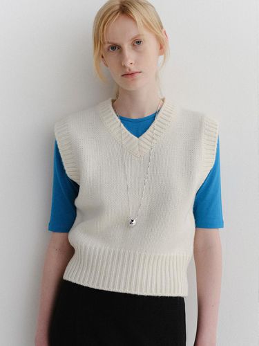 Cosy knit vest_beige - ARCHAIC - Modalova