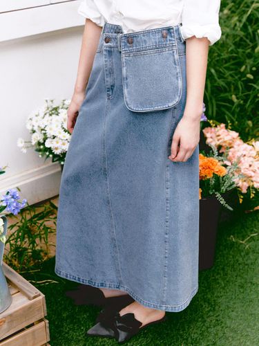 Out Pocket Denim Skirt (MOECSK02MBL) - marieclaire - Modalova