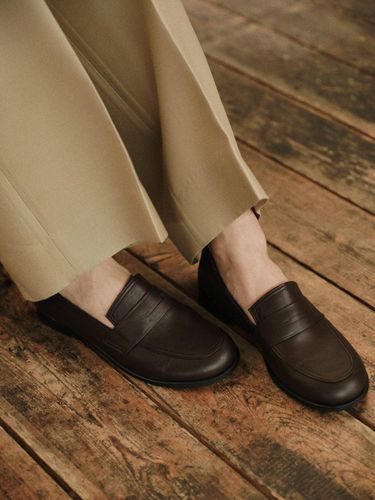 Ronald penny loafer Umber - ROH SEOUL - Modalova