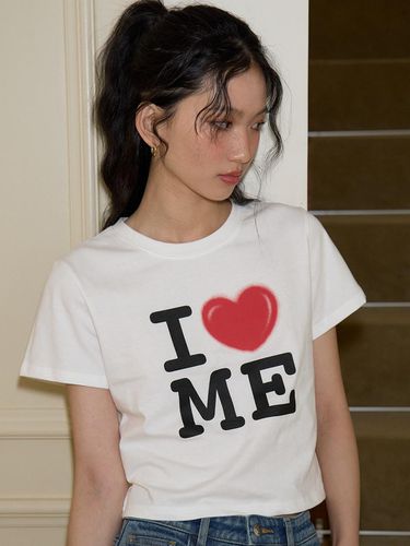 I Love Me Crop T_ White - SALON DE YOHN - Modalova