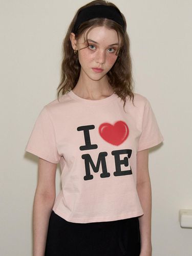 I Love Me Crop T_ Pink - SALON DE YOHN - Modalova