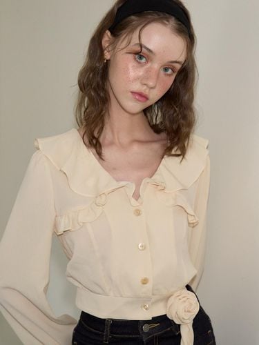 Corsage Point Ruffle Collar Blouse_ - SALON DE YOHN - Modalova