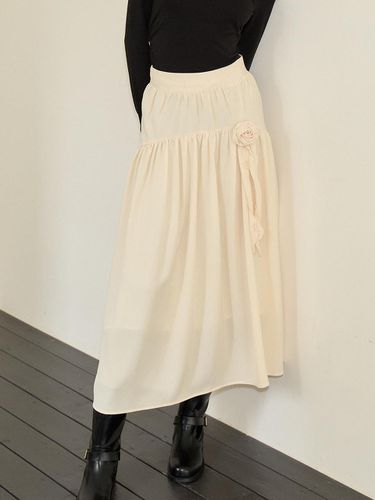 Corsage Point Shirring Skirt_ - SALON DE YOHN - Modalova