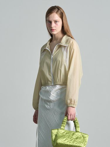 Sheer Mesh Windbreaker Beige - 320SHOWROOM - Modalova