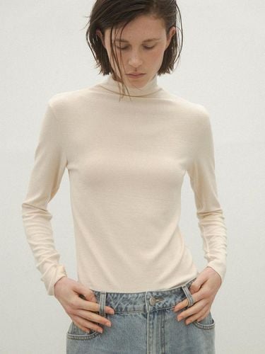 Essential Soft Drape Neck T-shirt - Atelier Nain - Modalova