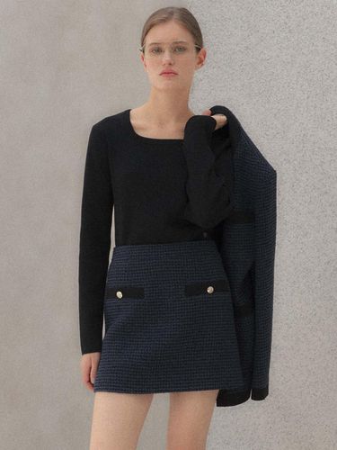 Trimmed Button Tweed Skirt - LOEUVRE - Modalova