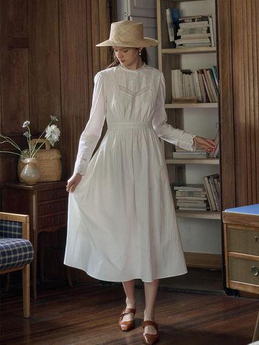 SR_Rose embroidered white dress - Simple Retro - Modalova