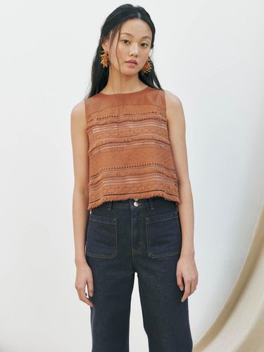 Fringe Lace Sleeveless Blouse - KUME - Modalova