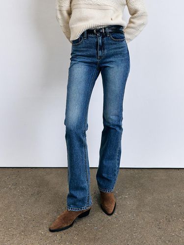 Destroyed Straight Denim Pants - KUME - Modalova