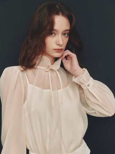 Alaina / Ruffle Collar Blouse (2color) - S BLANC - Modalova