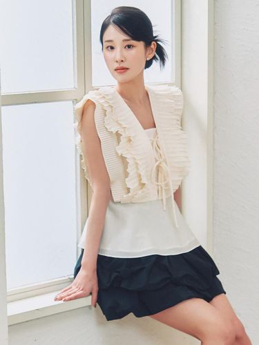 Iya / Pleat Point Ribbon Blouse(2color) - S BLANC - Modalova