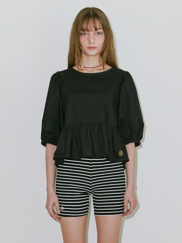 Medal Back ribbon blouse BLACK - BELLOL - Modalova