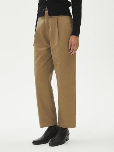 ALL-SEASON] PINTUCK COTTON STRAIGHT PANTS_BROWN - LADYVOLUME - Modalova