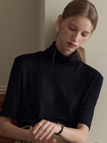 Half Polo Neck T-Shirt Black j1583 - JOORTI - Modalova