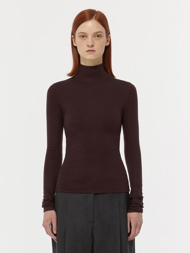 HIGH NECK LONG SLEEVE SLIM T-SHIRT_BURGUNDY - LADYVOLUME - Modalova