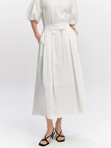 Back Banded Flare Skirt OFF WHITE - GRAYDATION - Modalova