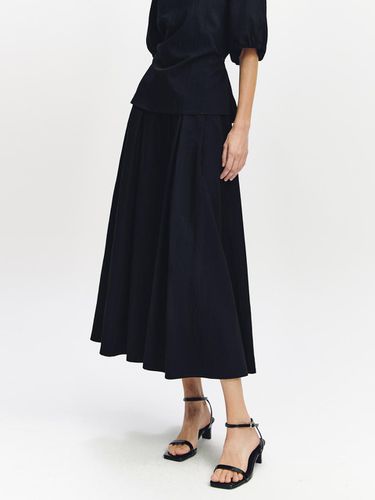 Back Banded Flare Skirt BLACK - GRAYDATION - Modalova