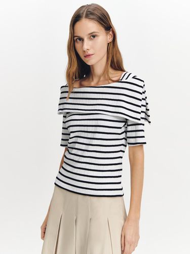 Off-shoulder Stripe Top OFF WHITE - GRAYDATION - Modalova