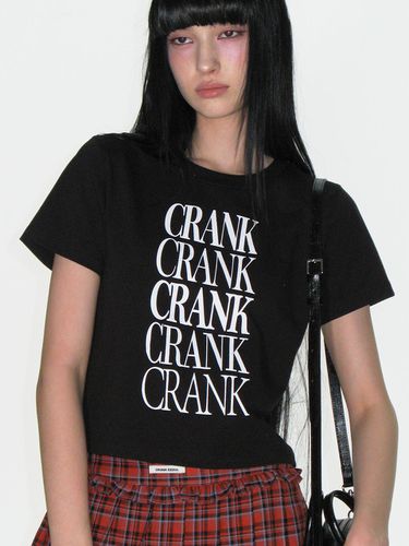 MULTI LOGO CROP TOP_BLACK - CRANK - Modalova