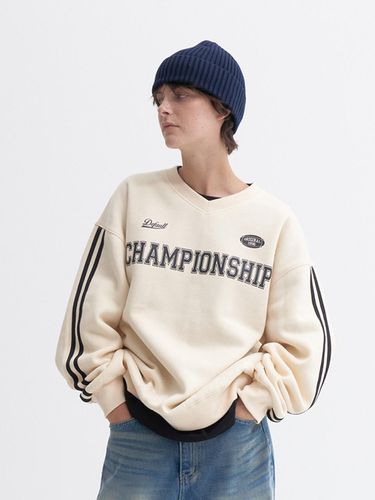 Fleece-lined] Championship Sweatshirt - DEFAULT - Modalova