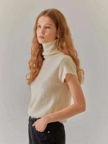 Fur Turtleneck Short-Sleeved Knitwear - The Raust - Modalova