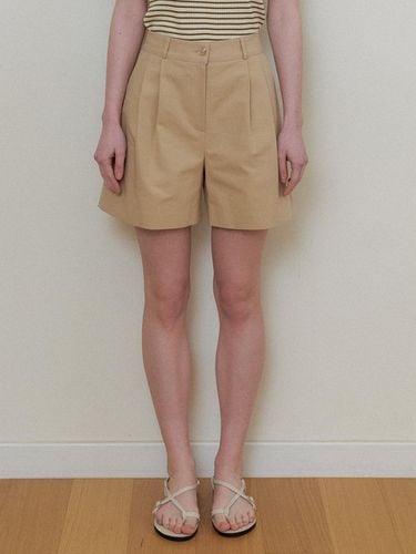 COTTON TWO-TUCK SHORTS - Beige - THE PENNY - Modalova