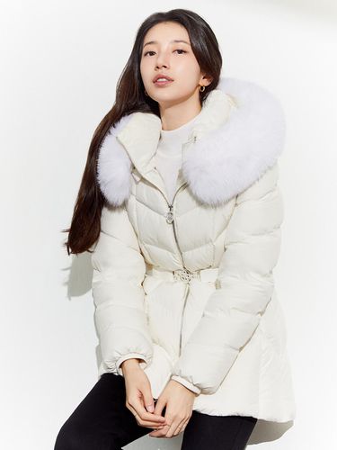 SUZY] faux Fur Glam Down YO4W5875 - Guess - Modalova