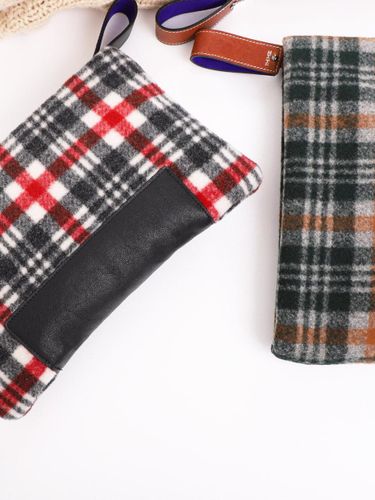 RETRO Check Wool Clutch Bag - THEHEE - Modalova