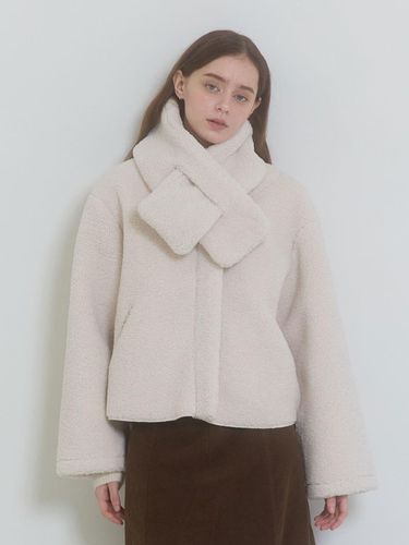 FUZZY DUMBLE JACKET_IVORY - PINK PINEAPPLE - Modalova