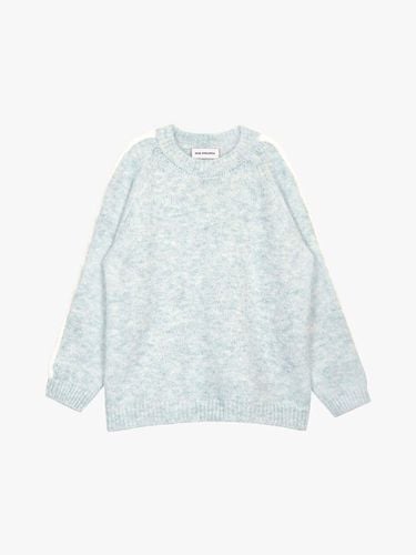 SNOWY TRIM ROUND KNIT_SKY BLUE - PINK PINEAPPLE - Modalova