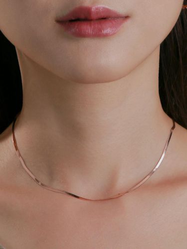 Selene Simple Herringbone Chain Necklace - JUDY AND PAUL - Modalova