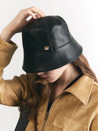 Wide brim leather bucket hat H015_BLACK - ACCLET - Modalova