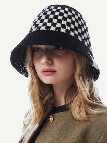 CHESSBOARD BLACK BUCKET HAT - SLEEPYSLIP - Modalova