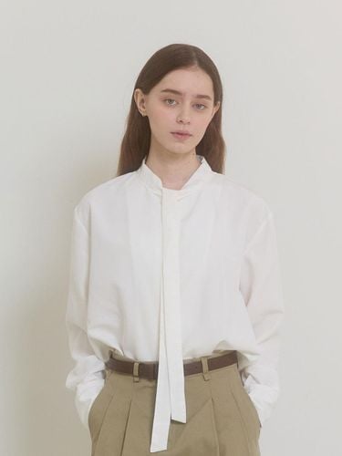 ESSENTIAL TIE BLOUSE_IVORY - healiote - Modalova