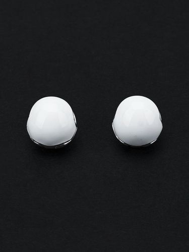 Enamel Ball Earrings_White - viollina - Modalova