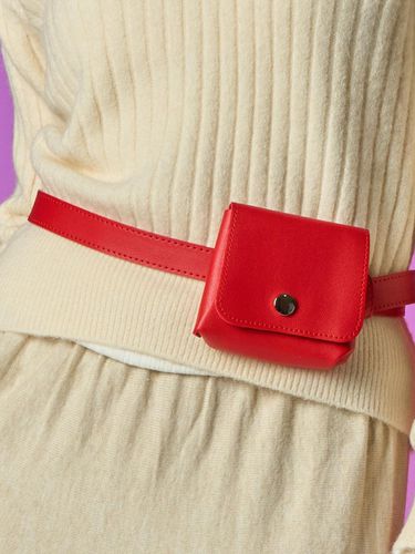 Vegan Leather Layered Pocket Pouch Belt [RED] - KOLEAT - Modalova