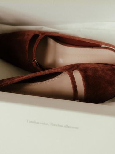 Veronica Velvet Flat (Brick brown) - UMER - Modalova