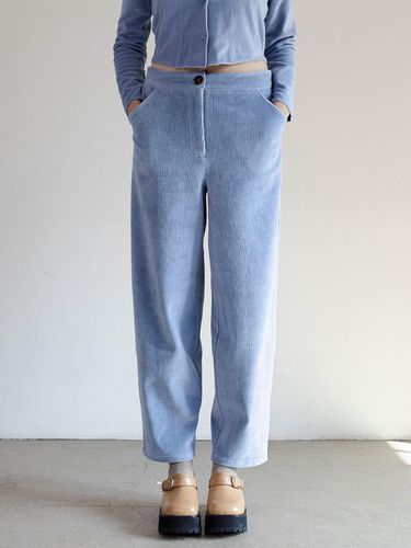 VELOUR TAPERED PANTS_ASH BLUE - oneninenineone - Modalova