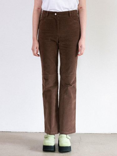 STITCH VELVET FLARE PANTS_BROWN - oneninenineone - Modalova