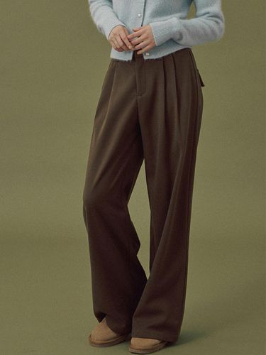 CHANPEL two-tuck straight fit slacks - TWEE - Modalova